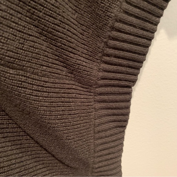 Lululemon Athletica Divinity Poncho Olive Green Sweater One Size - Picture 8 of 9